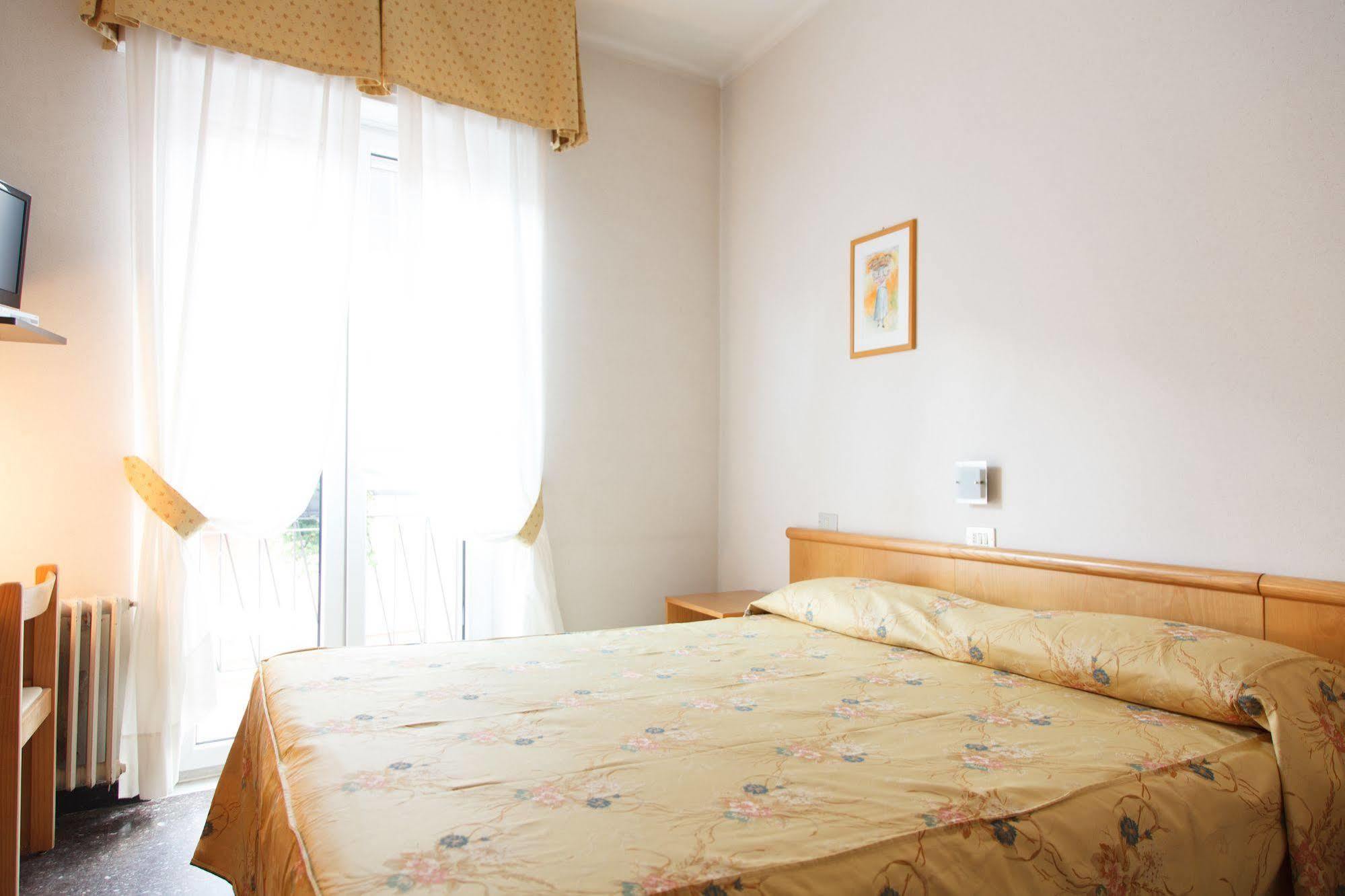 Allegroitalia Alassio Rosa Exterior photo